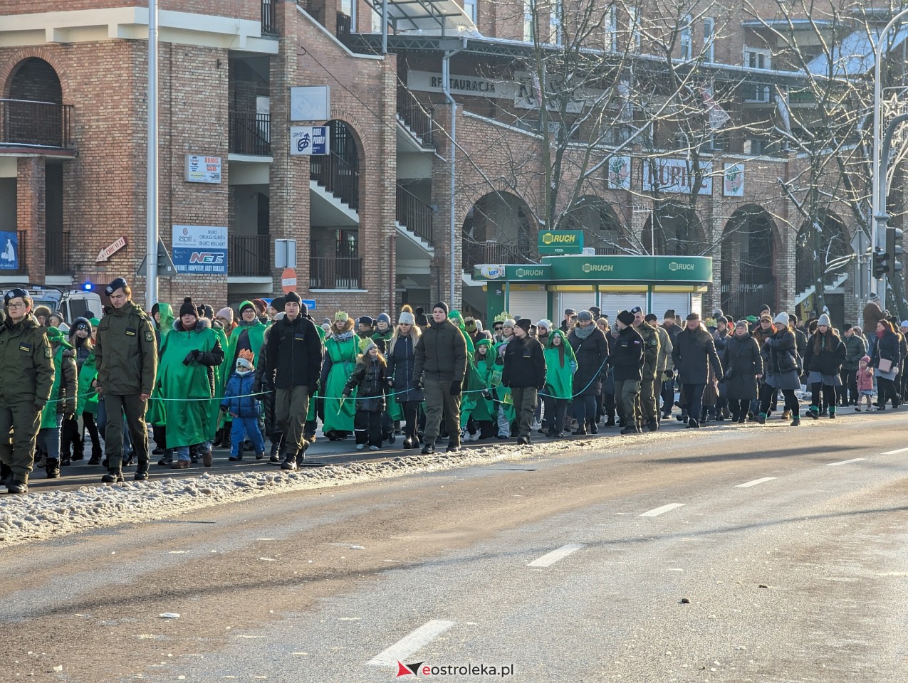 Orszak Trzech Króli 2024 w Ostrołęce [06.01.2024] - zdjęcie #88 - eOstroleka.pl
