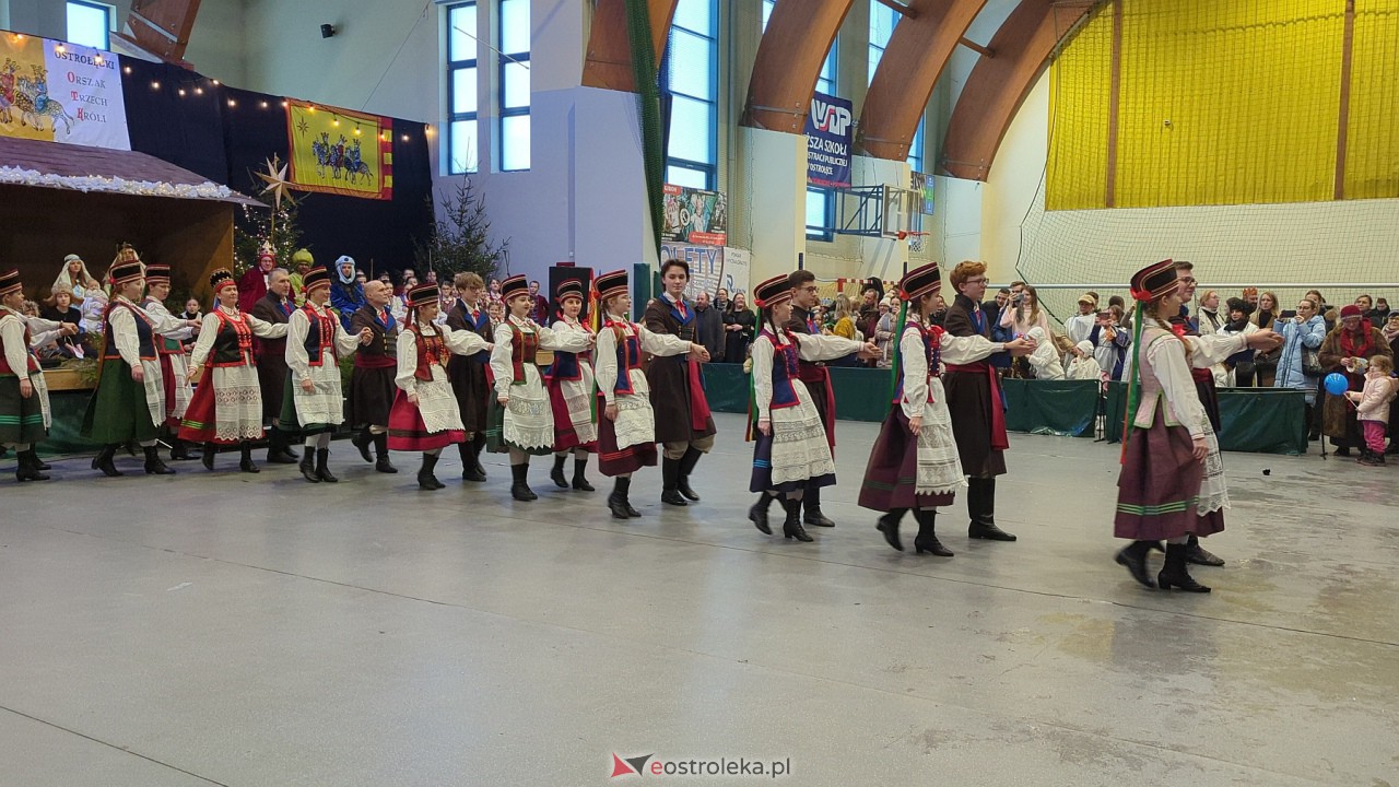 Polonez na finał Orszaku Trzech Króli 2024 [06.01.2024] - zdjęcie #18 - eOstroleka.pl