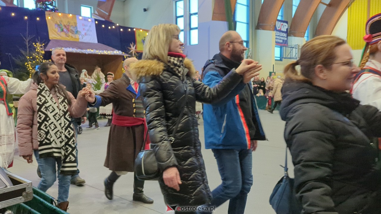 Polonez na finał Orszaku Trzech Króli 2024 [06.01.2024] - zdjęcie #10 - eOstroleka.pl