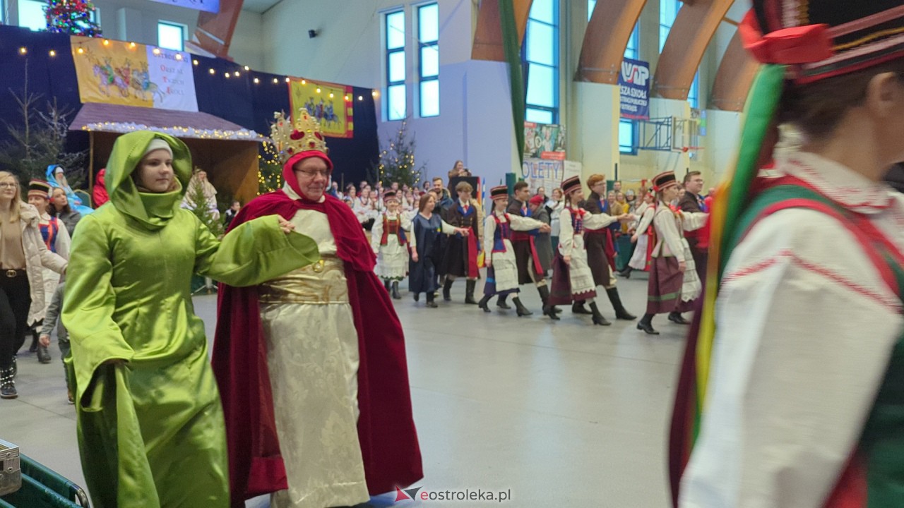 Polonez na finał Orszaku Trzech Króli 2024 [06.01.2024] - zdjęcie #8 - eOstroleka.pl