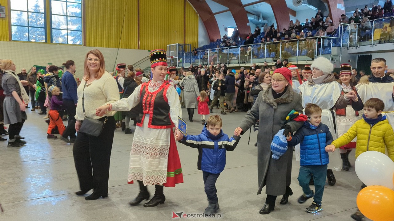 Polonez na finał Orszaku Trzech Króli 2024 [06.01.2024] - zdjęcie #5 - eOstroleka.pl