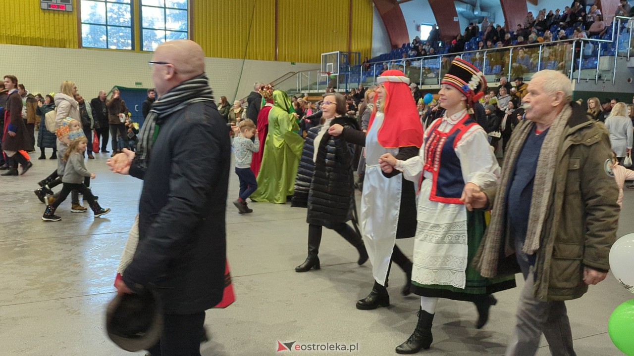 Polonez na finał Orszaku Trzech Króli 2024 [06.01.2024] - zdjęcie #2 - eOstroleka.pl