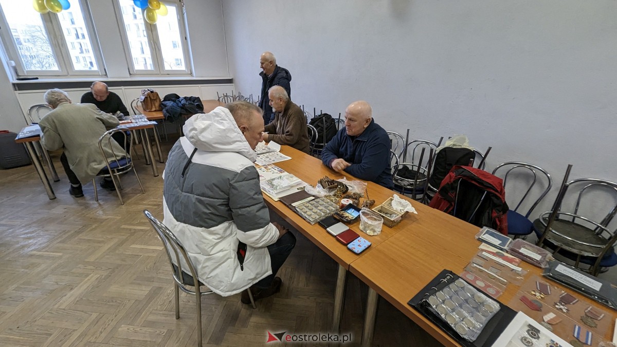 Ostrołęcka Giełda Kolekcjonerska w Klubie Lokator [07.01.2024] - zdjęcie #35 - eOstroleka.pl