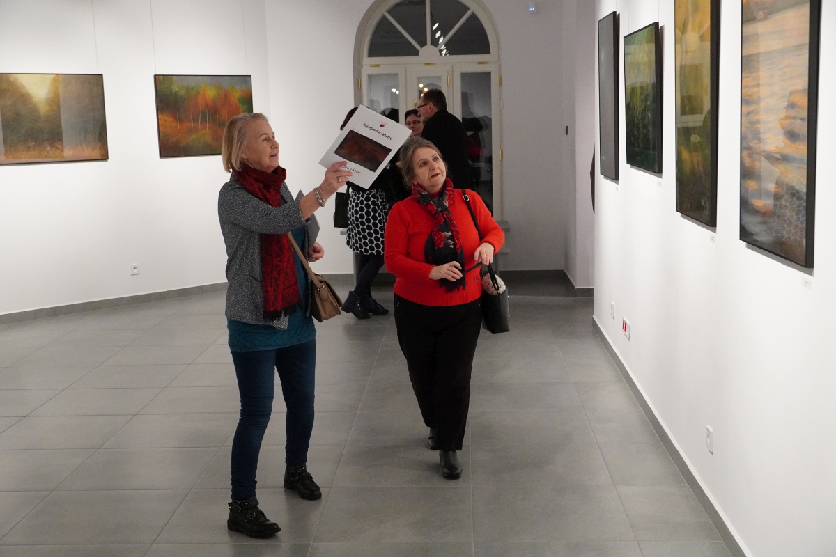 Wernisaż wystawy malarstwa Jerzego Chodora [11.01.2024] - zdjęcie #31 - eOstroleka.pl