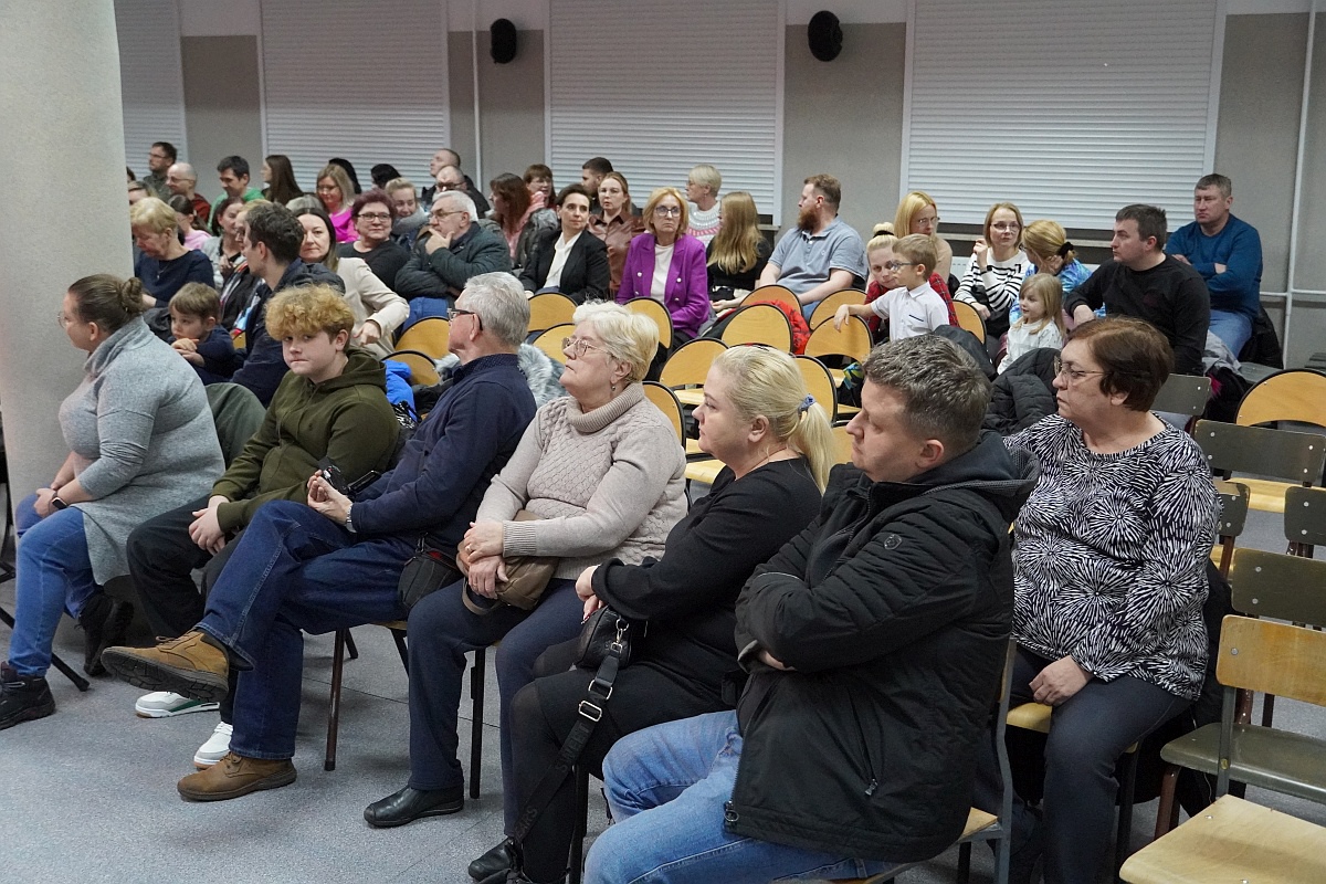 Kolęda po sąsiedzku w Zespole Szkół Zawodowych nr 2 w Ostrołęce [11.01.2024] - zdjęcie #1 - eOstroleka.pl