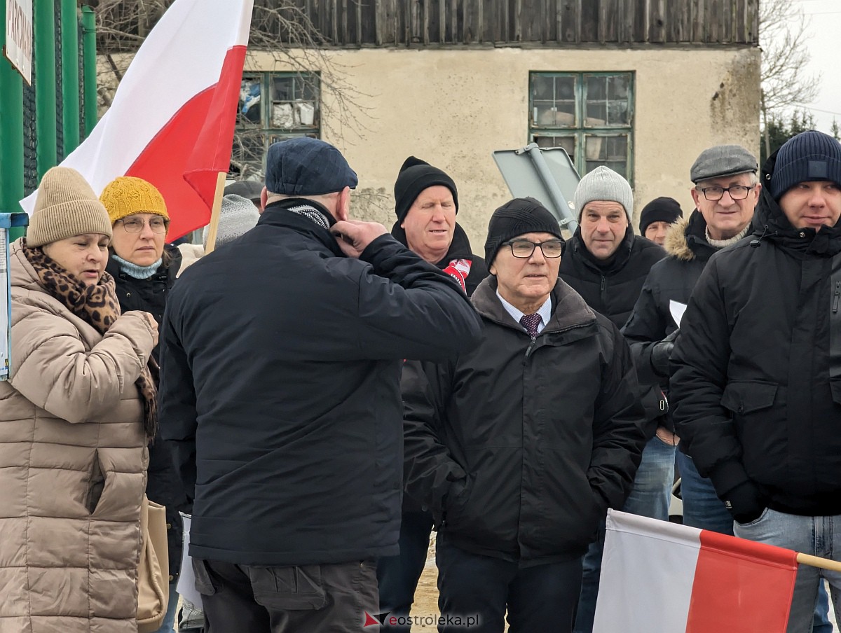 Manifestacja w obronie M. Wąsika przed ZK Przytuły Stare [12.01.2023] - zdjęcie #57 - eOstroleka.pl
