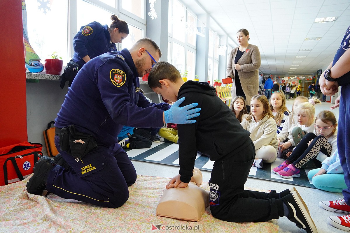 Mały finał WOŚP w SP nr 5 [12.01.2024] - zdjęcie #37 - eOstroleka.pl