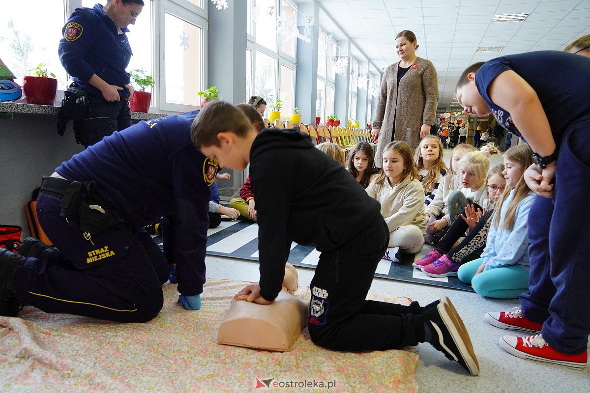 Mały finał WOŚP w SP nr 5 [12.01.2024] - zdjęcie #35 - eOstroleka.pl
