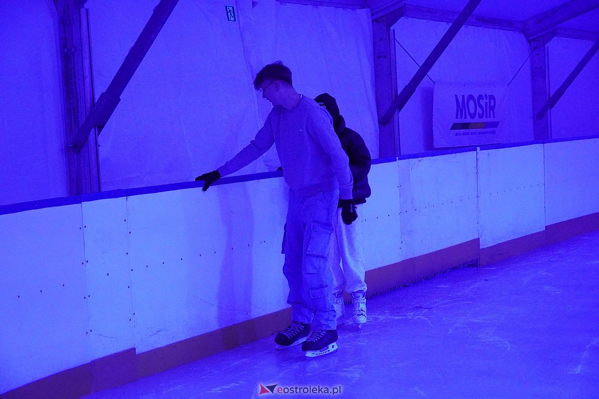 Otwarcie lodowiska w Ostrołęce [12.01.2024] - zdjęcie #47 - eOstroleka.pl