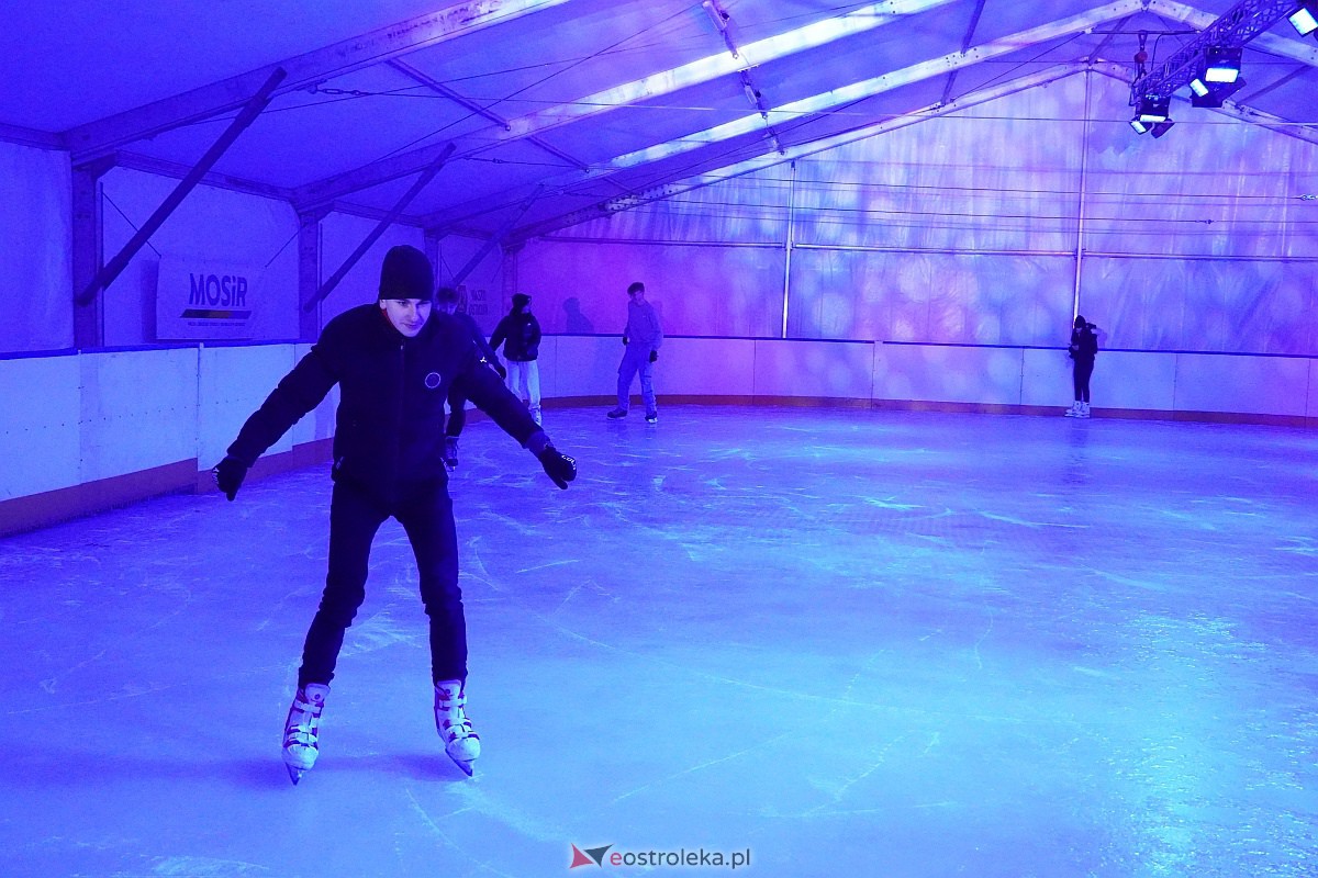 Otwarcie lodowiska w Ostrołęce [12.01.2024] - zdjęcie #41 - eOstroleka.pl
