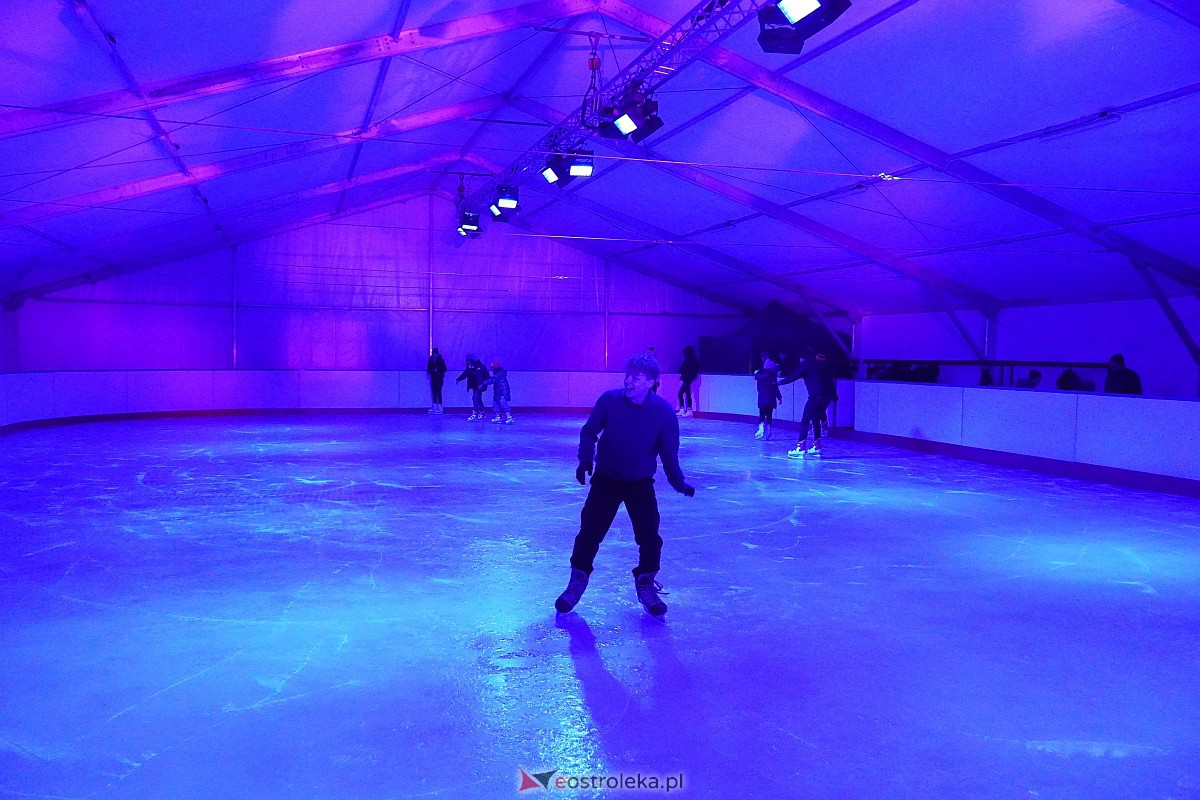 Otwarcie lodowiska w Ostrołęce [12.01.2024] - zdjęcie #40 - eOstroleka.pl