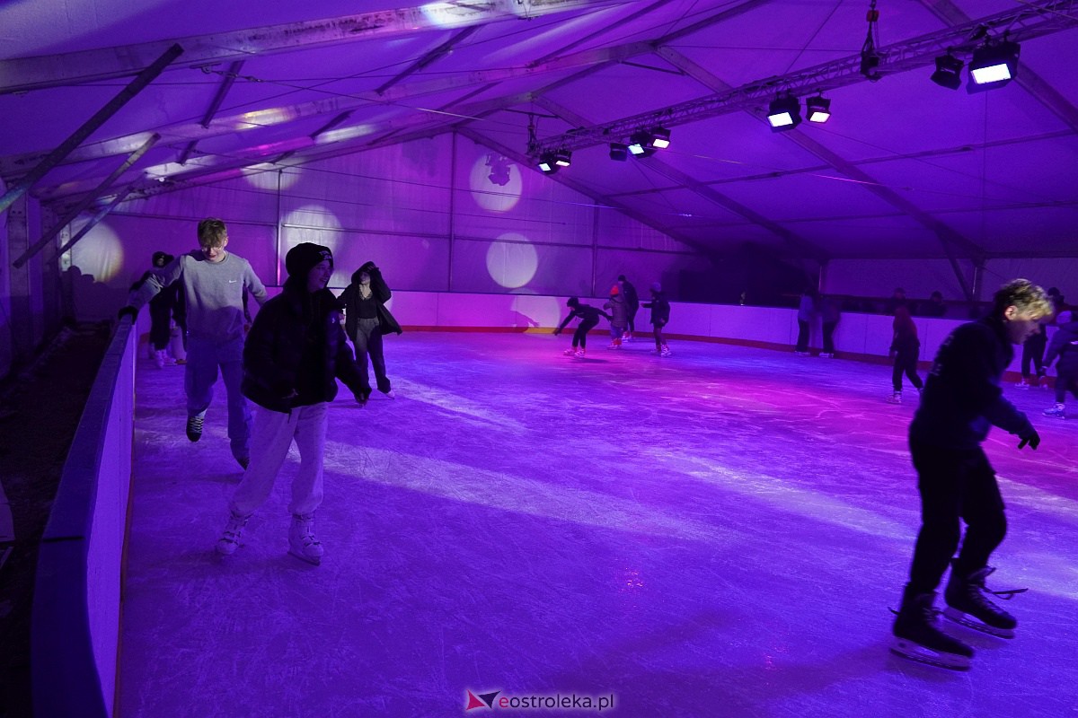 Otwarcie lodowiska w Ostrołęce [12.01.2024] - zdjęcie #35 - eOstroleka.pl