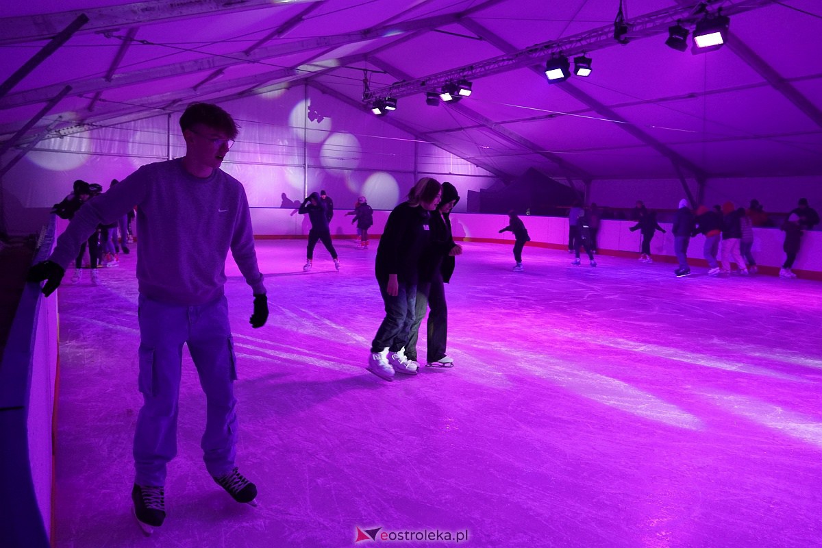 Otwarcie lodowiska w Ostrołęce [12.01.2024] - zdjęcie #34 - eOstroleka.pl