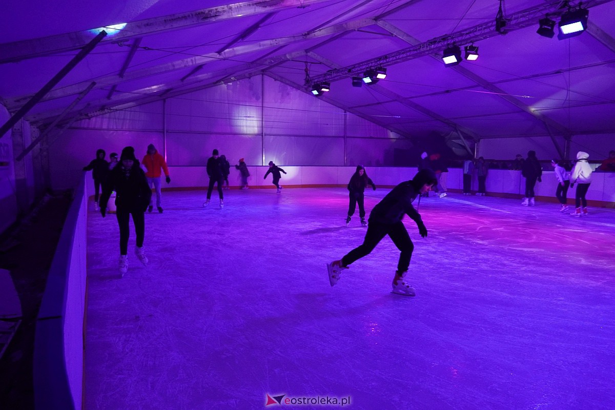 Otwarcie lodowiska w Ostrołęce [12.01.2024] - zdjęcie #33 - eOstroleka.pl