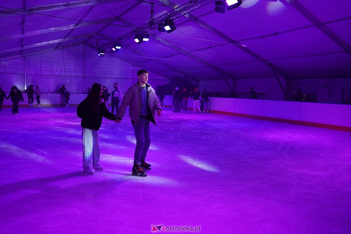 Otwarcie lodowiska w Ostrołęce [12.01.2024] - zdjęcie #30 - eOstroleka.pl