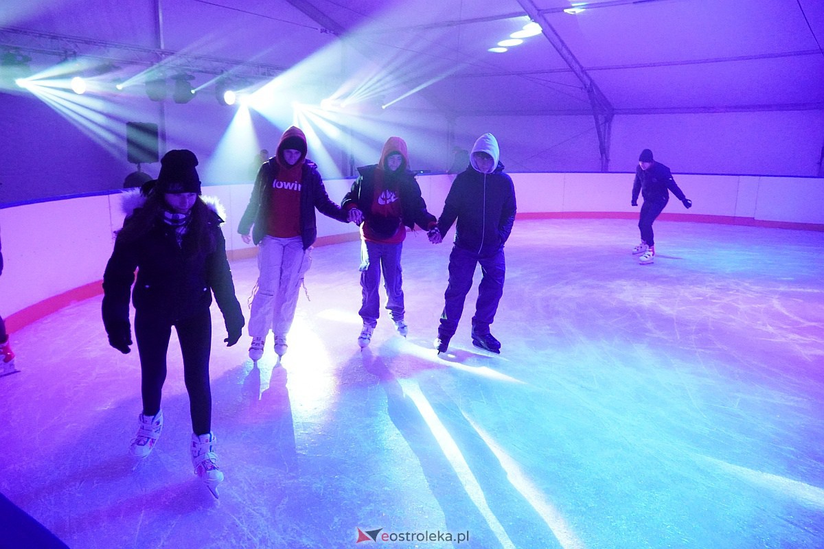 Otwarcie lodowiska w Ostrołęce [12.01.2024] - zdjęcie #22 - eOstroleka.pl