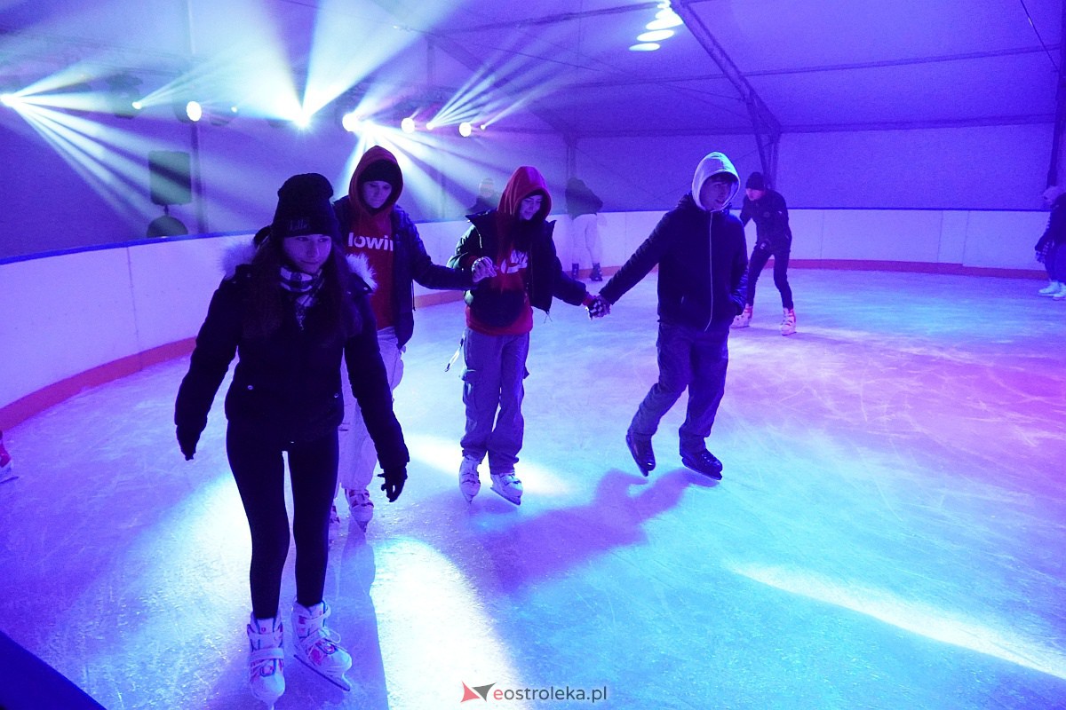 Otwarcie lodowiska w Ostrołęce [12.01.2024] - zdjęcie #21 - eOstroleka.pl