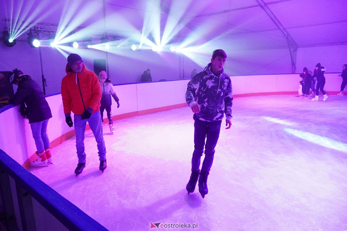 Otwarcie lodowiska w Ostrołęce [12.01.2024] - zdjęcie #3 - eOstroleka.pl