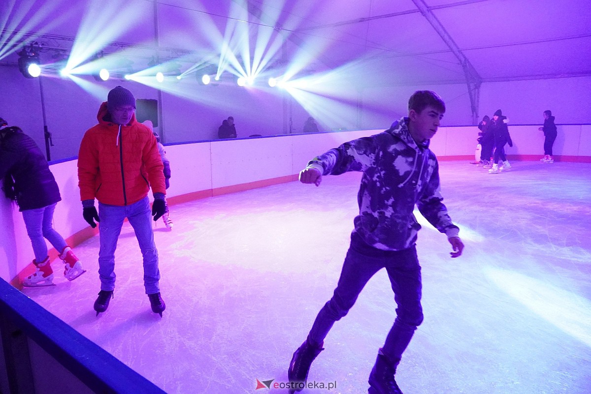Otwarcie lodowiska w Ostrołęce [12.01.2024] - zdjęcie #2 - eOstroleka.pl