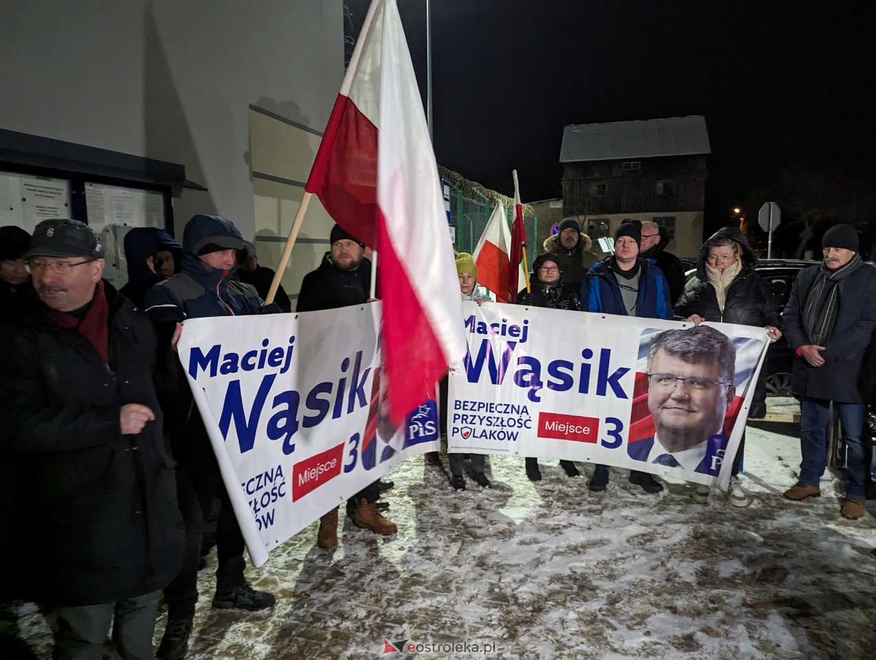 Manifestacja w Przytułach Starych w solidarności z Maciejem Wąsikiem [12.01.2023] - zdjęcie #8 - eOstroleka.pl