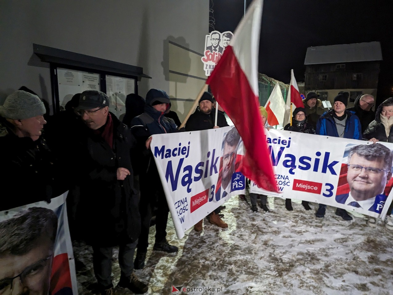 Manifestacja w Przytułach Starych w solidarności z Maciejem Wąsikiem [12.01.2023] - zdjęcie #9 - eOstroleka.pl
