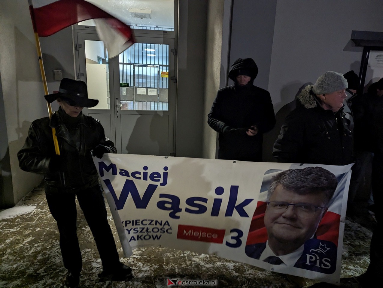 Manifestacja w Przytułach Starych w solidarności z Maciejem Wąsikiem [12.01.2023] - zdjęcie #10 - eOstroleka.pl