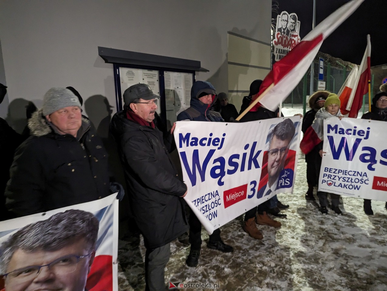Manifestacja w Przytułach Starych w solidarności z Maciejem Wąsikiem [12.01.2023] - zdjęcie #12 - eOstroleka.pl