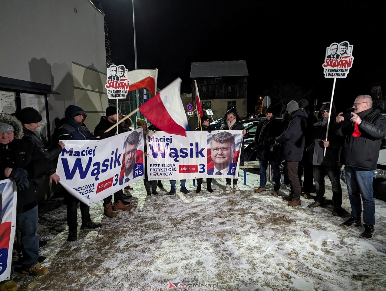 Manifestacja w Przytułach Starych w solidarności z Maciejem Wąsikiem [12.01.2023] - zdjęcie #22 - eOstroleka.pl