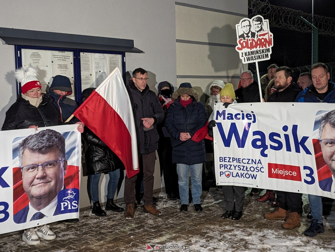 Manifestacja w Przytułach Starych w solidarności z Maciejem Wąsikiem [12.01.2023] - zdjęcie #28 - eOstroleka.pl