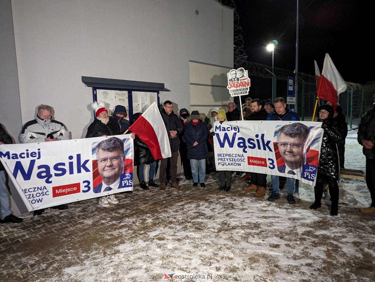 Manifestacja w Przytułach Starych w solidarności z Maciejem Wąsikiem [12.01.2023] - zdjęcie #18 - eOstroleka.pl