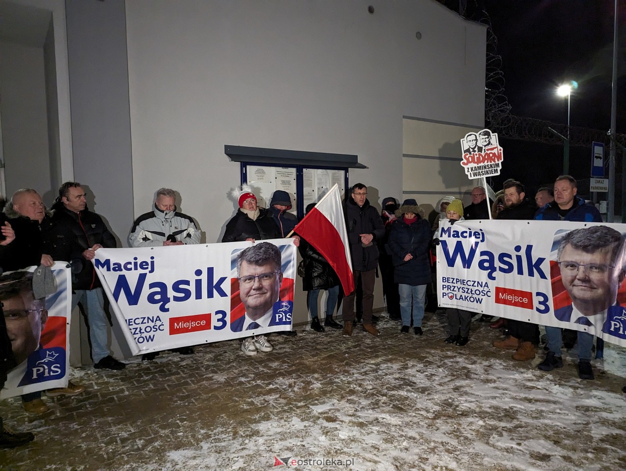 Manifestacja w Przytułach Starych w solidarności z Maciejem Wąsikiem [12.01.2023] - zdjęcie #31 - eOstroleka.pl