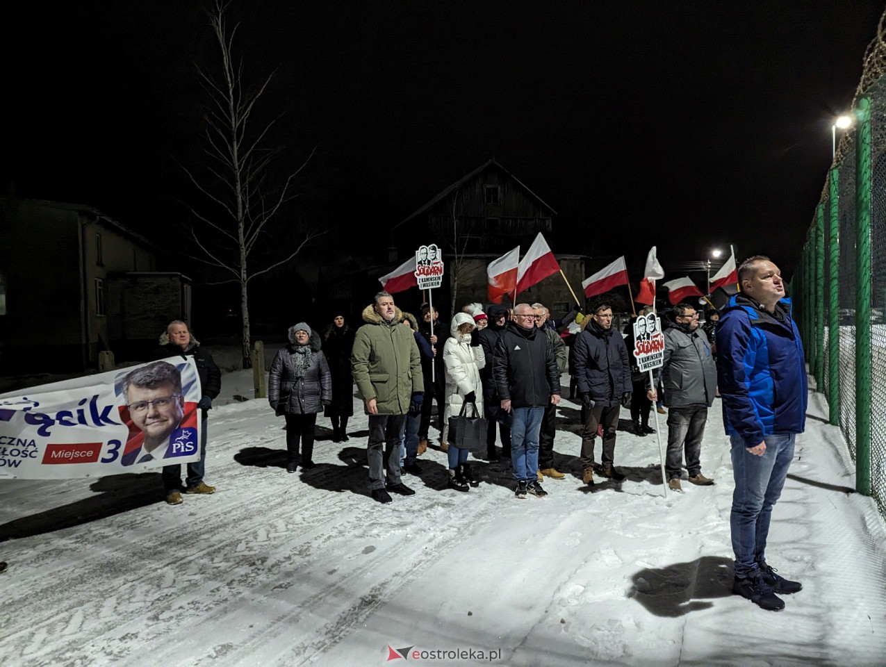 Manifestacja w Przytułach Starych w solidarności z Maciejem Wąsikiem [12.01.2023] - zdjęcie #10 - eOstroleka.pl