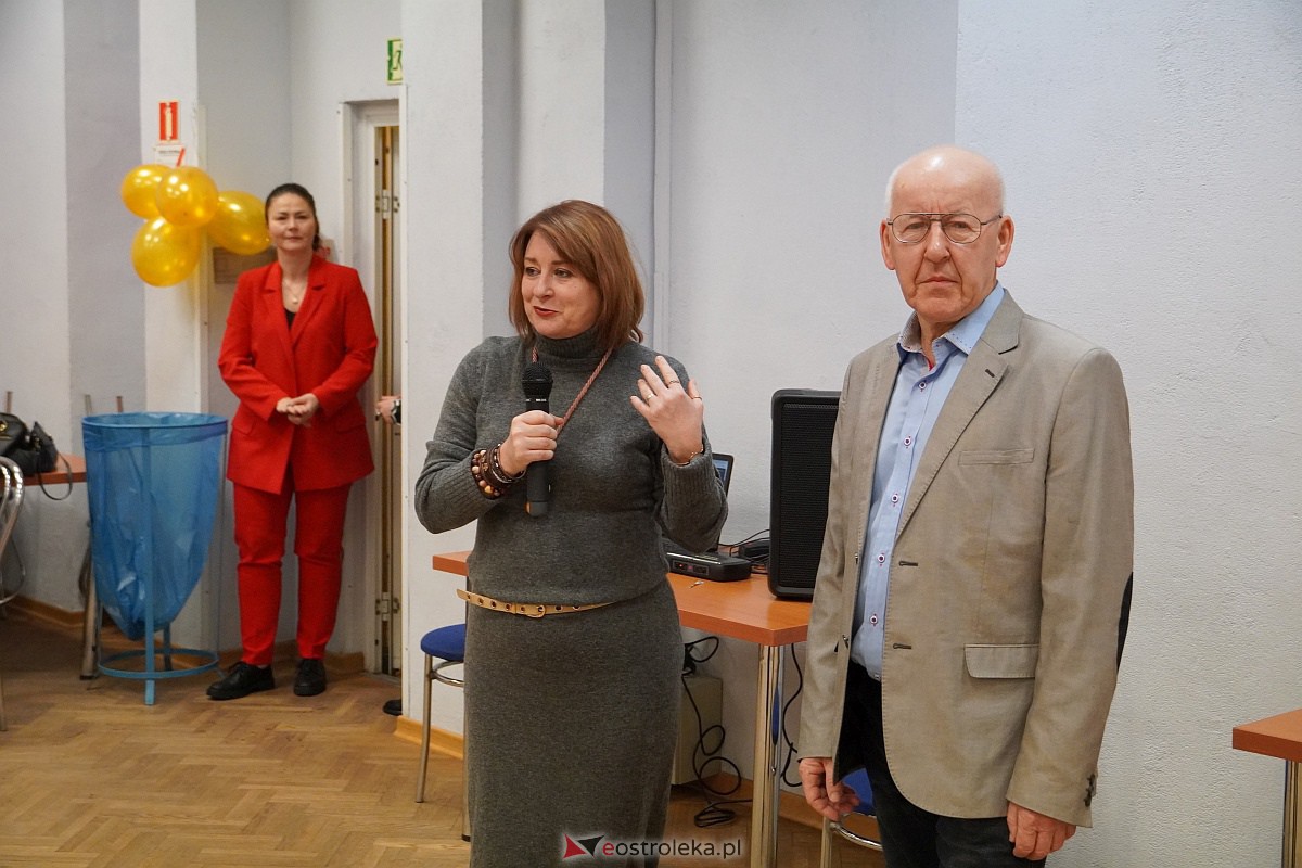 Zabawa choinkowa Osiedla Dzieci Polskich [13.01.2023] - zdjęcie #42 - eOstroleka.pl