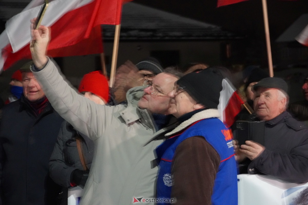 Manifestacje dla M. Wąsika przed ZK Przytuły Stare [13.01.2023] - zdjęcie #62 - eOstroleka.pl