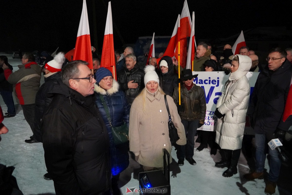 Manifestacje dla M. Wąsika przed ZK Przytuły Stare [13.01.2023] - zdjęcie #52 - eOstroleka.pl