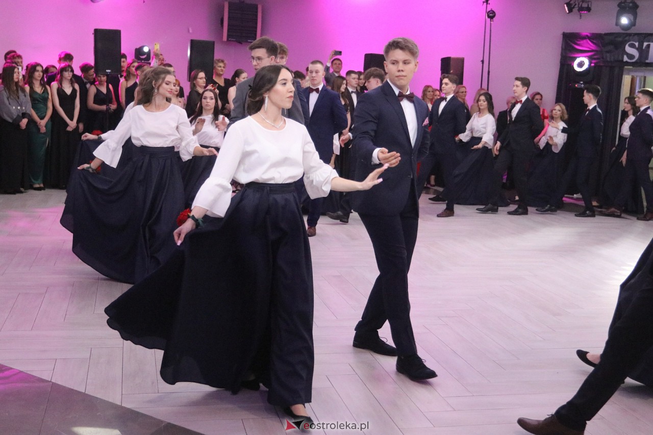 Studniówka 2024 I LO w Ostrołęce [13.01.2024] - zdjęcie #239 - eOstroleka.pl