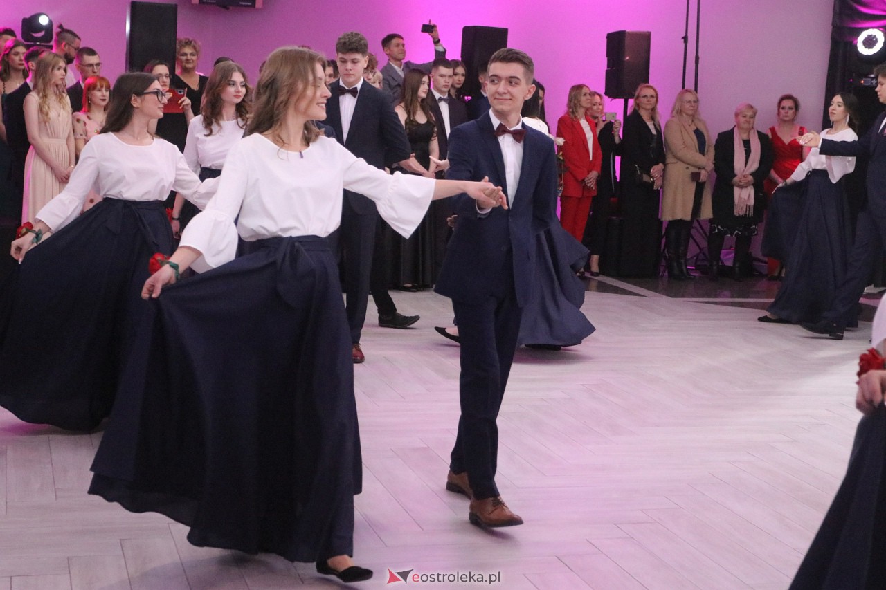 Studniówka 2024 I LO w Ostrołęce [13.01.2024] - zdjęcie #234 - eOstroleka.pl