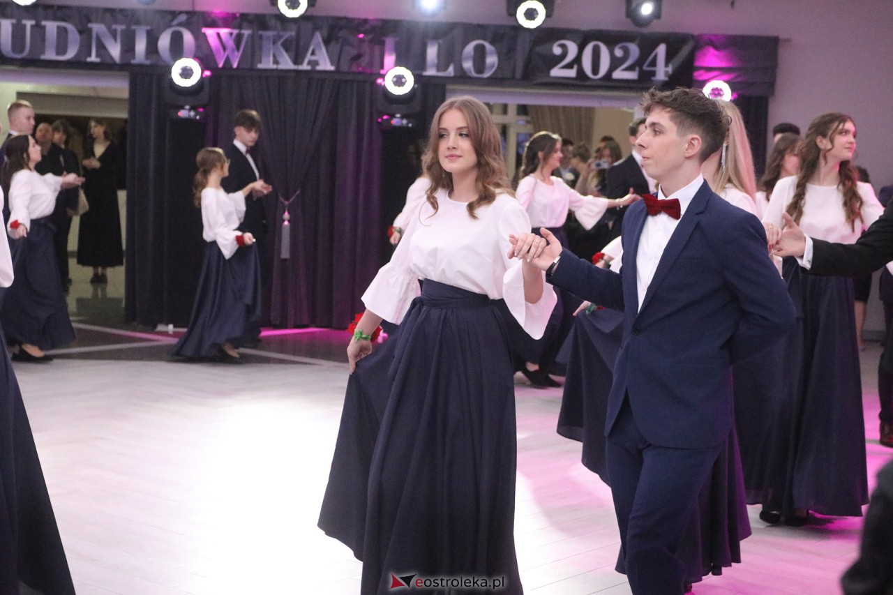 Studniówka 2024 I LO w Ostrołęce [13.01.2024] - zdjęcie #215 - eOstroleka.pl