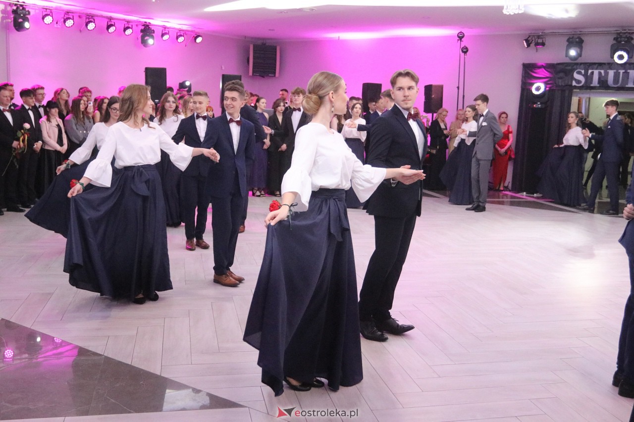 Studniówka 2024 I LO w Ostrołęce [13.01.2024] - zdjęcie #214 - eOstroleka.pl