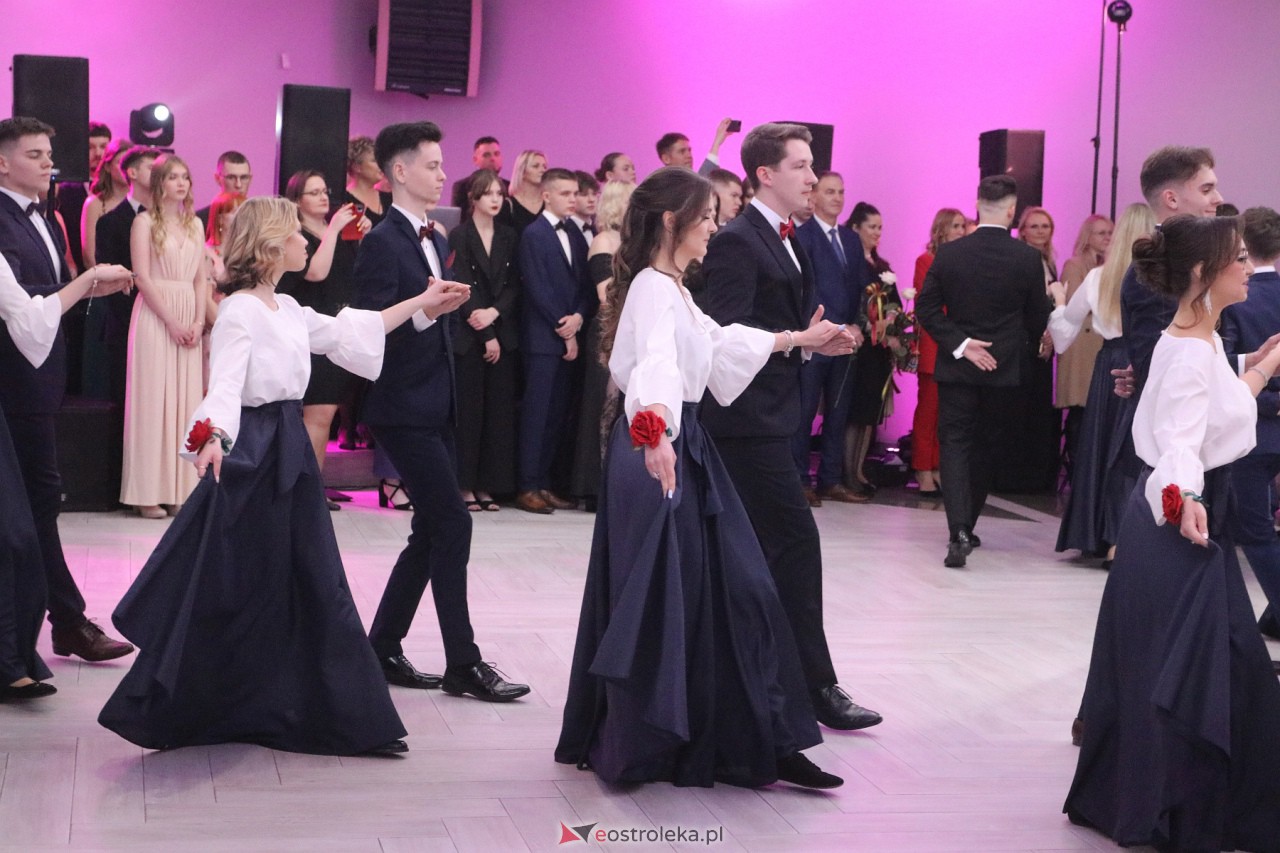 Studniówka 2024 I LO w Ostrołęce [13.01.2024] - zdjęcie #198 - eOstroleka.pl