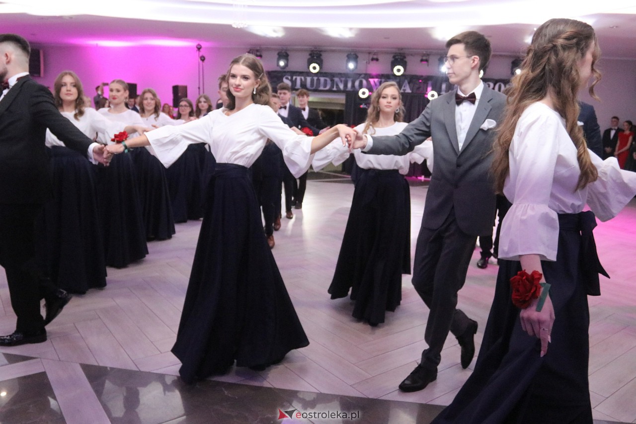 Studniówka 2024 I LO w Ostrołęce [13.01.2024] - zdjęcie #192 - eOstroleka.pl
