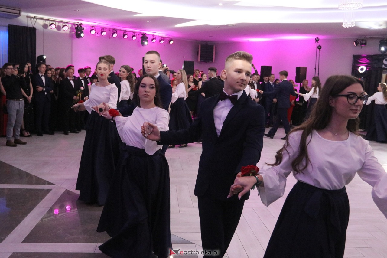 Studniówka 2024 I LO w Ostrołęce [13.01.2024] - zdjęcie #178 - eOstroleka.pl