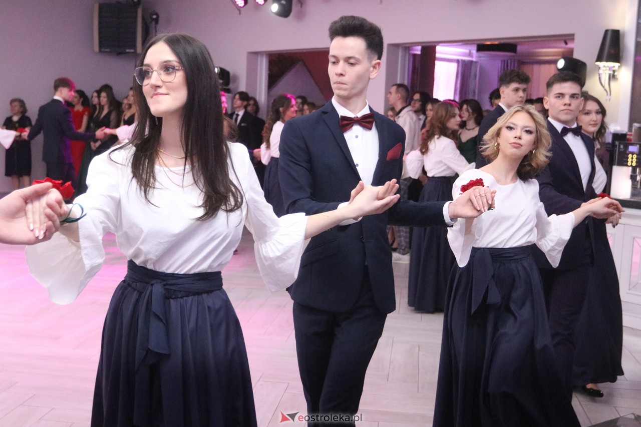 Studniówka 2024 I LO w Ostrołęce [13.01.2024] - zdjęcie #175 - eOstroleka.pl