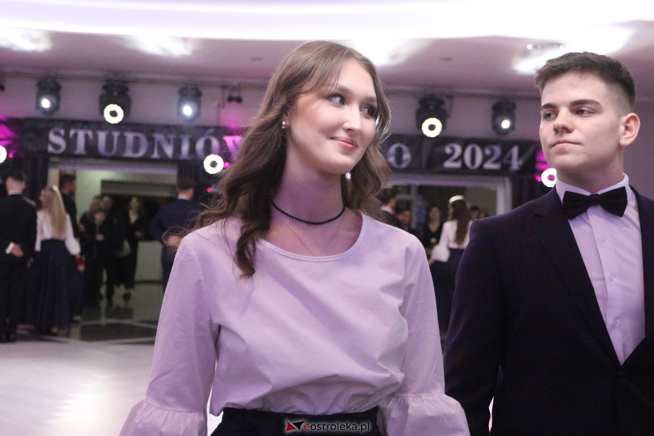 Studniówka 2024 I LO w Ostrołęce [13.01.2024] - zdjęcie #172 - eOstroleka.pl