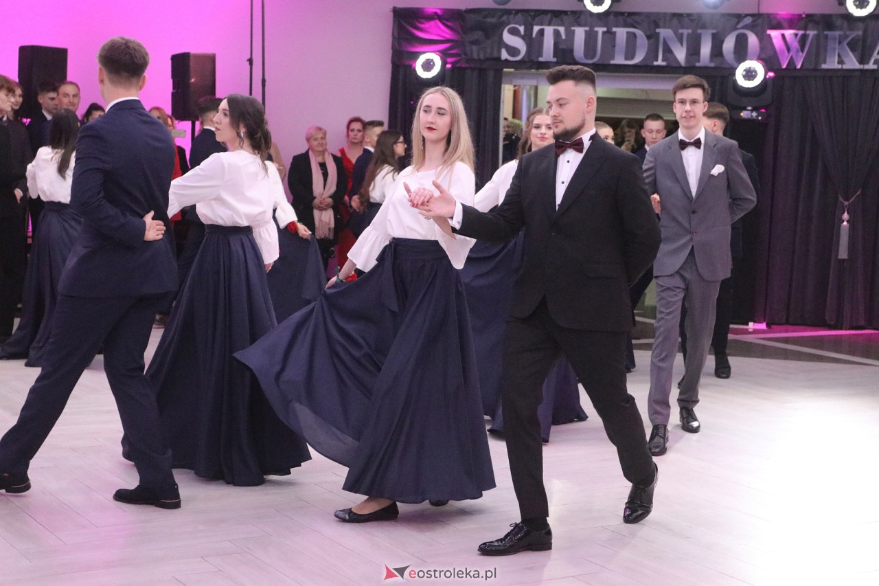Studniówka 2024 I LO w Ostrołęce [13.01.2024] - zdjęcie #171 - eOstroleka.pl