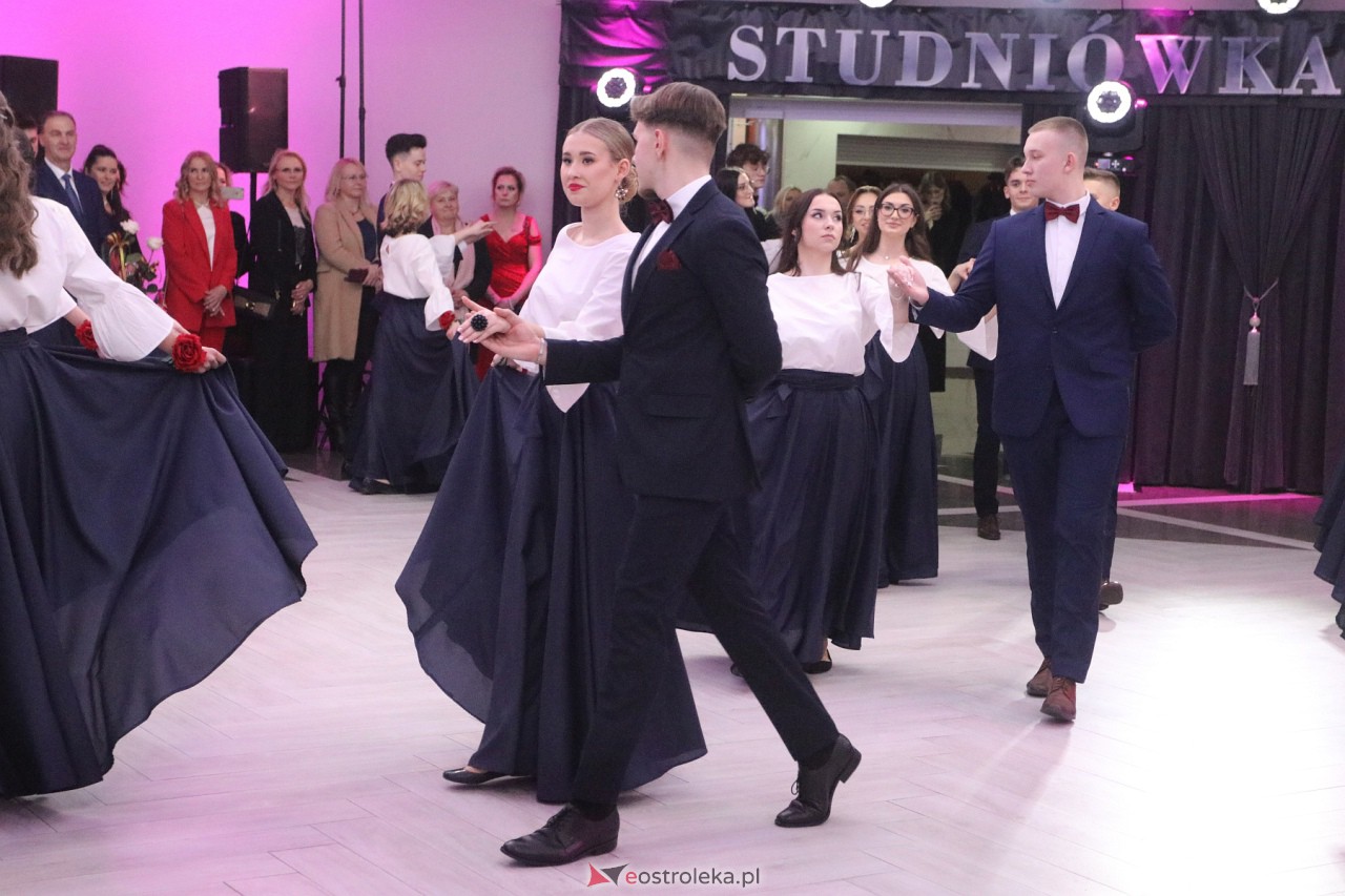 Studniówka 2024 I LO w Ostrołęce [13.01.2024] - zdjęcie #169 - eOstroleka.pl
