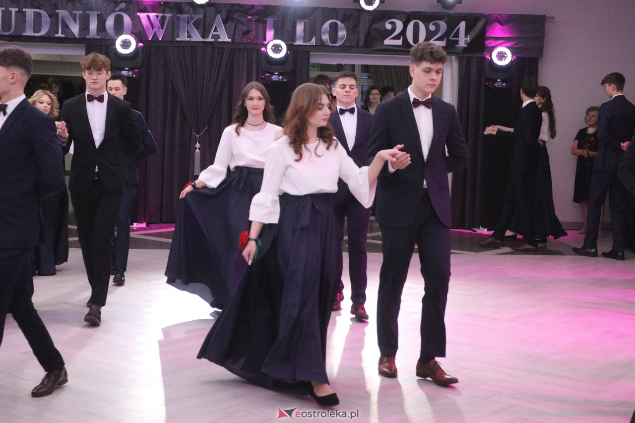 Studniówka 2024 I LO w Ostrołęce [13.01.2024] - zdjęcie #167 - eOstroleka.pl