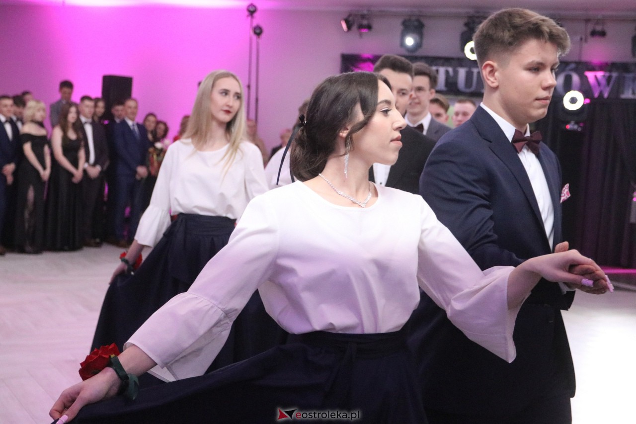 Studniówka 2024 I LO w Ostrołęce [13.01.2024] - zdjęcie #160 - eOstroleka.pl