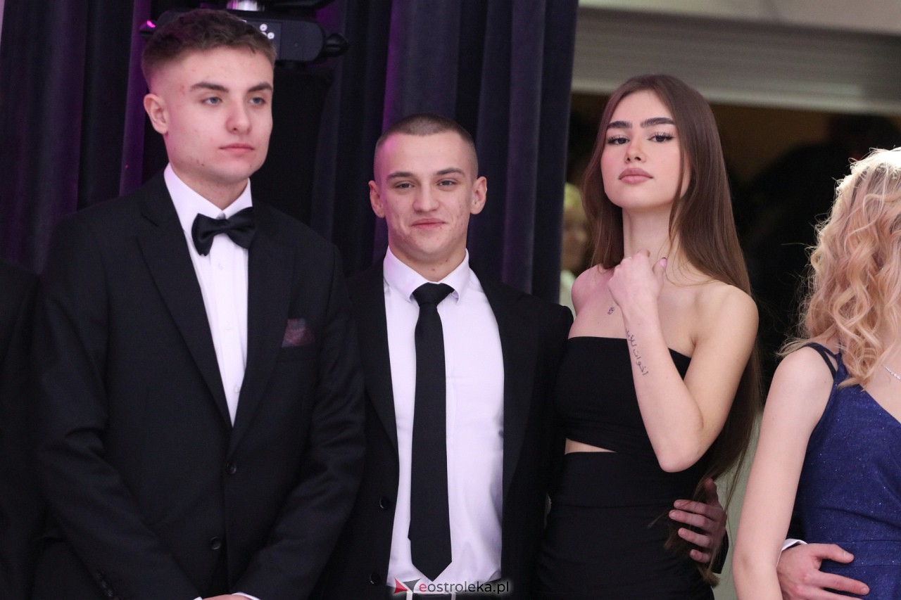 Studniówka 2024 I LO w Ostrołęce [13.01.2024] - zdjęcie #132 - eOstroleka.pl