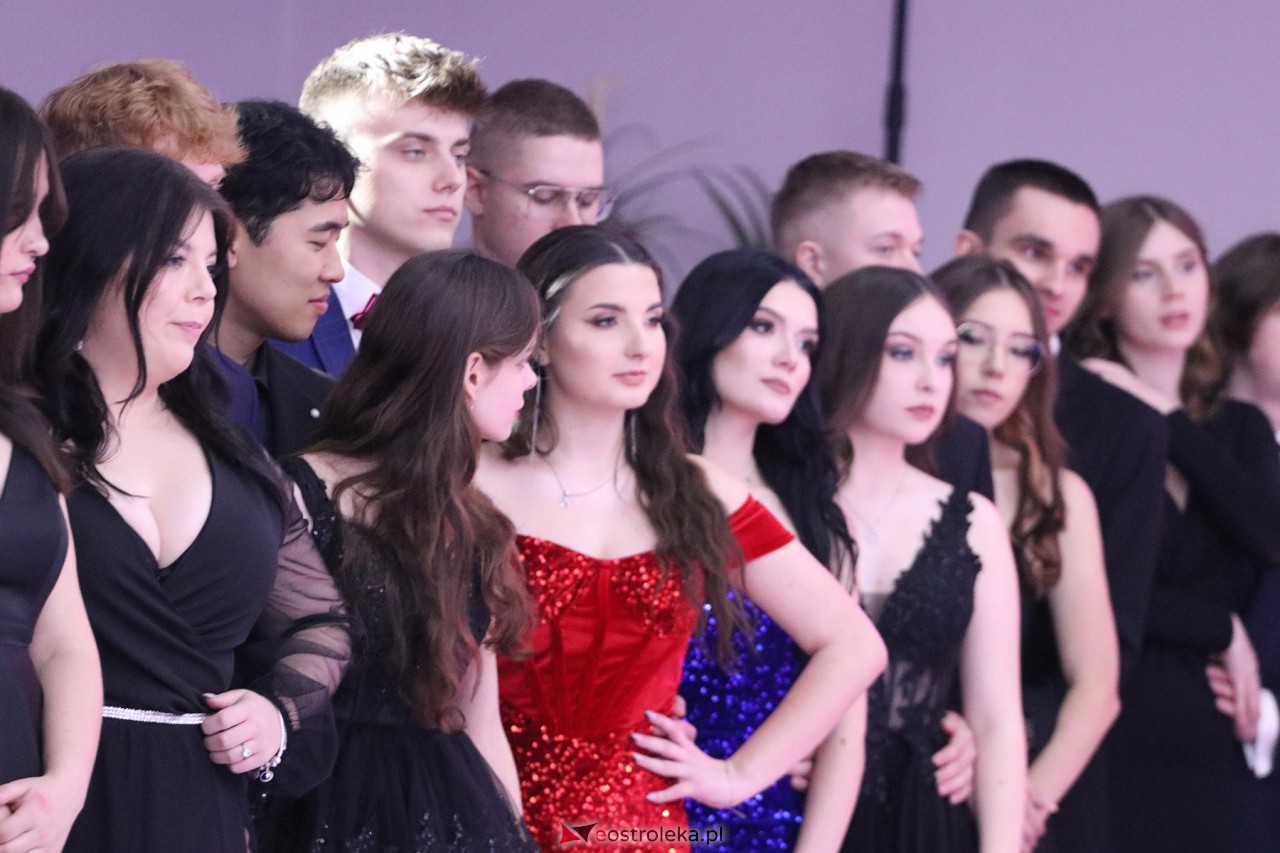 Studniówka 2024 I LO w Ostrołęce [13.01.2024] - zdjęcie #129 - eOstroleka.pl